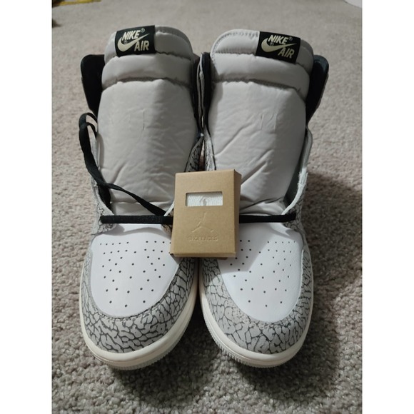 Air Jordan 1 Retro High OG (Elephant) - Picture 2 of 5